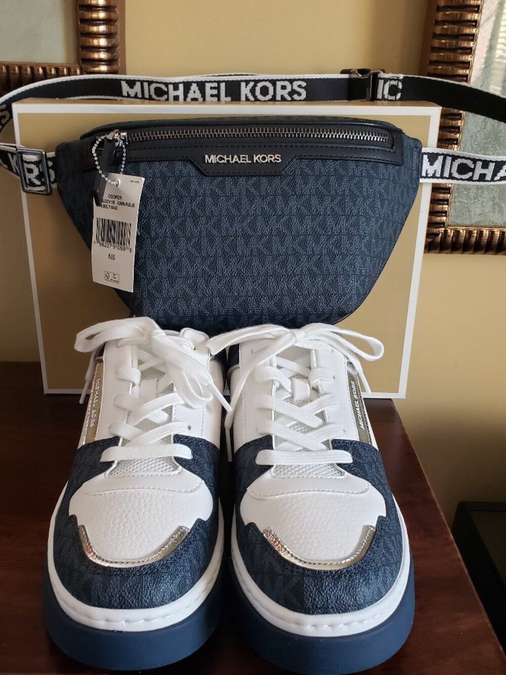 New Michael Kors Lexi Women's Sneaker/Color Admiral Blue/ 9.5M w/ Mini Belt Bag